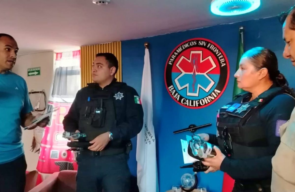 Reconocen a Policías Municipales de Ensenada por salvar vidas de baleados frente a IMSS