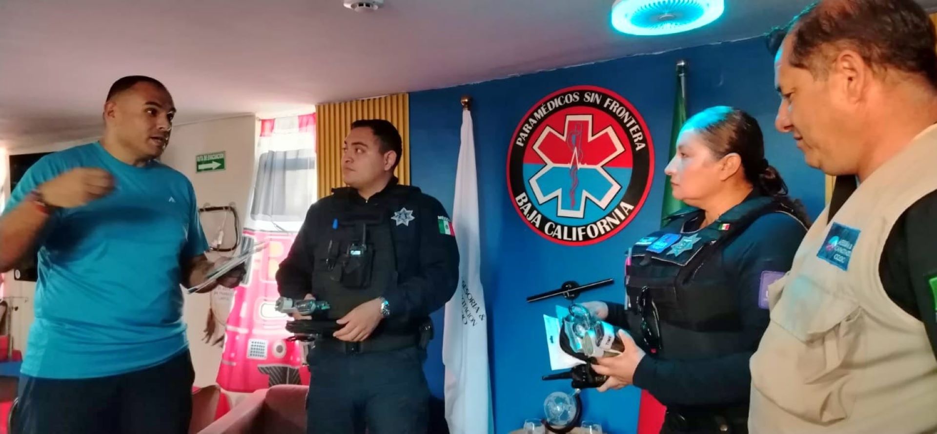 Reconocen a Policías Municipales de Ensenada por salvar vidas de baleados frente a IMSS