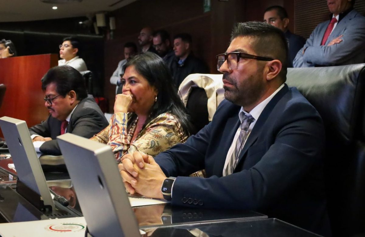 Celebra Armando Ayala aprobación del Paquete Económico 2026