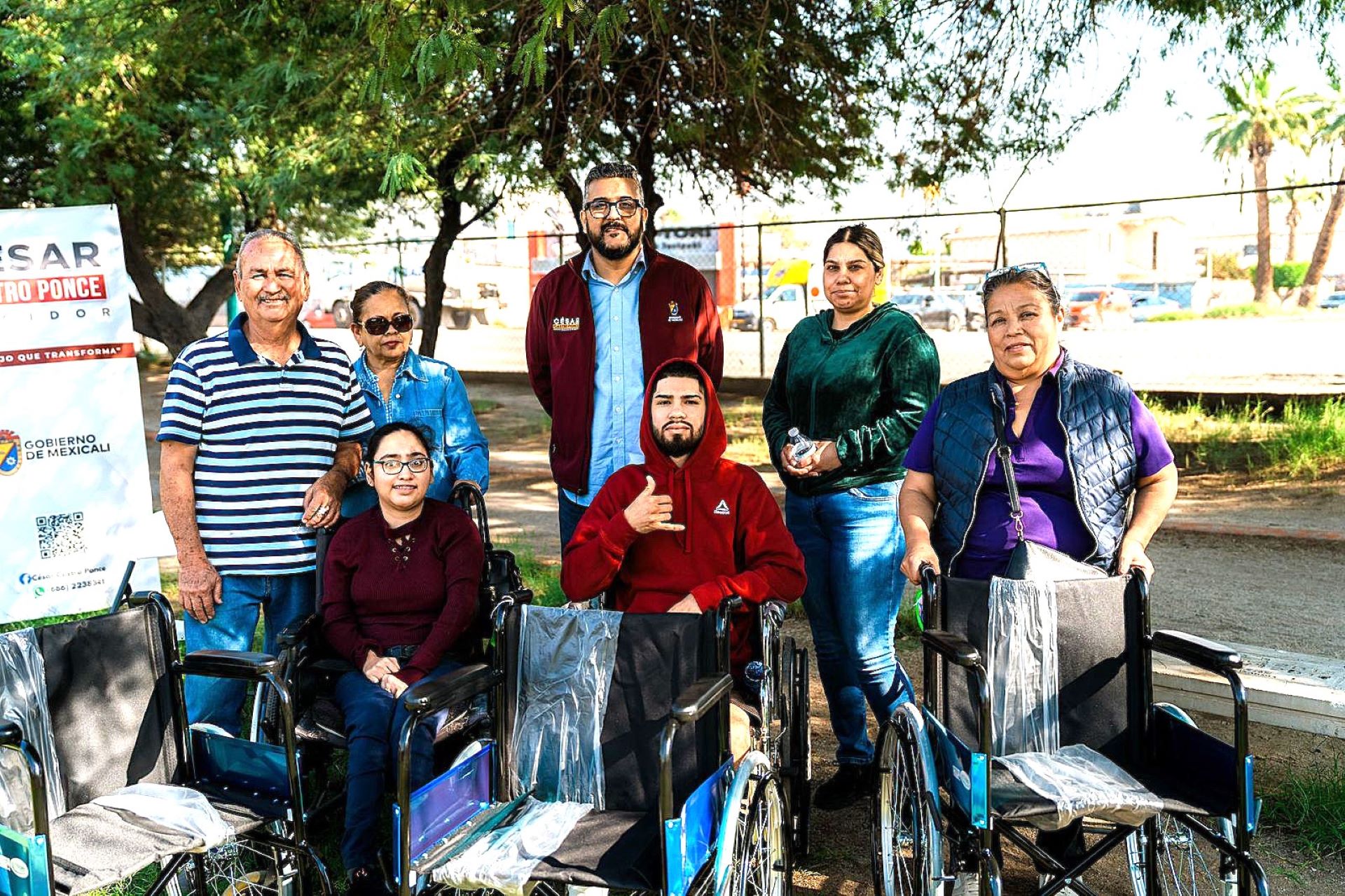 Beneficia regidor César Castro Ponce a 50 mexicalenses con motivo del Día Internacional de las Personas con Discapacidad