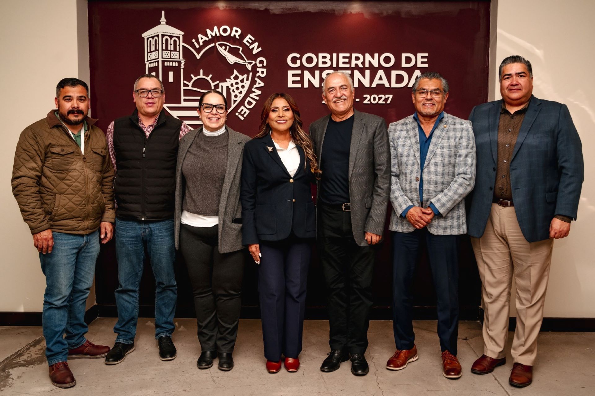 Consolida Claudia Agatón acciones para brindar certeza jurídica a familias ensenadenses