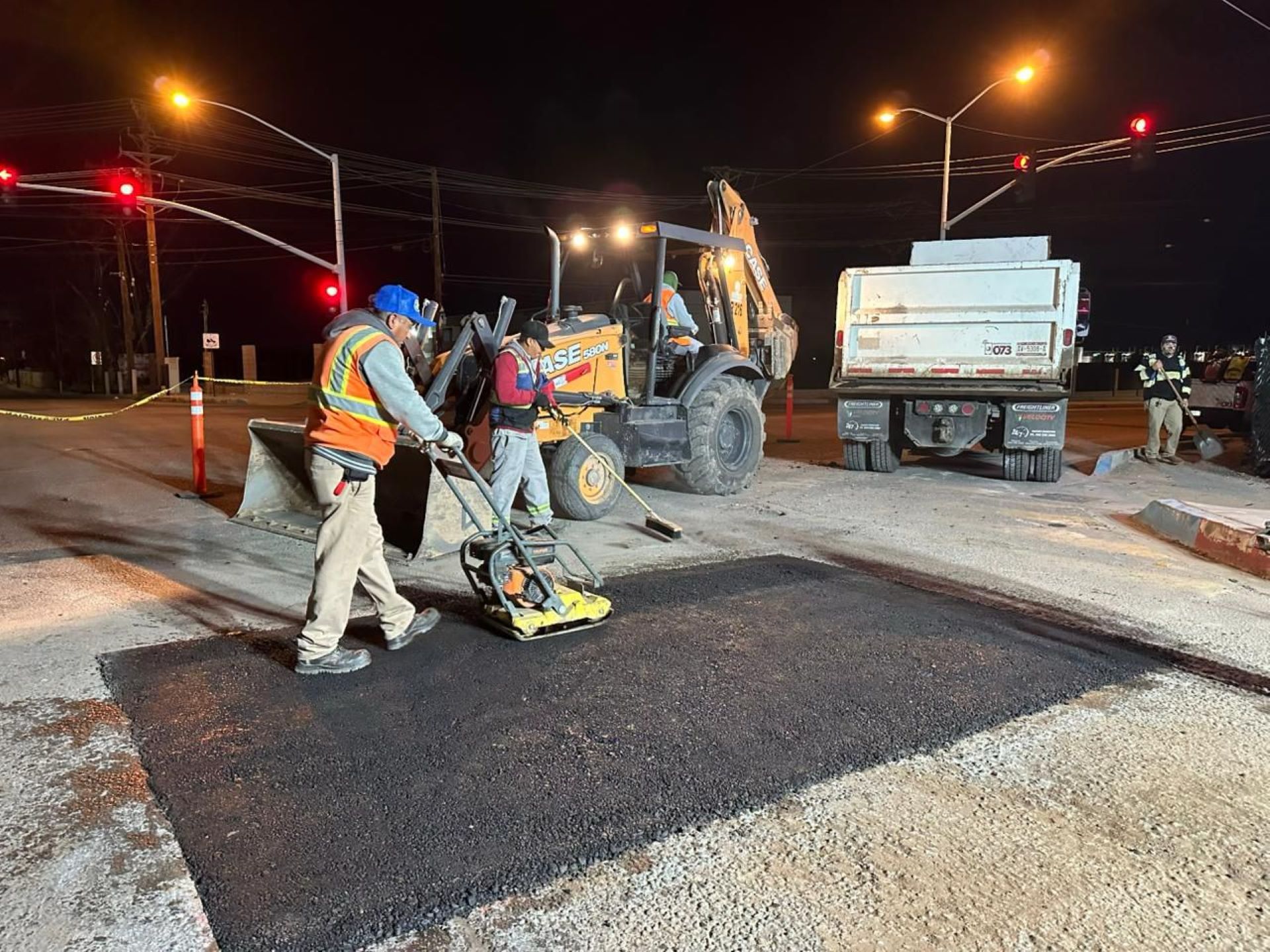CESPM realizó revisión de caja de válvulas y línea de agua potable en Carranza e Independencia