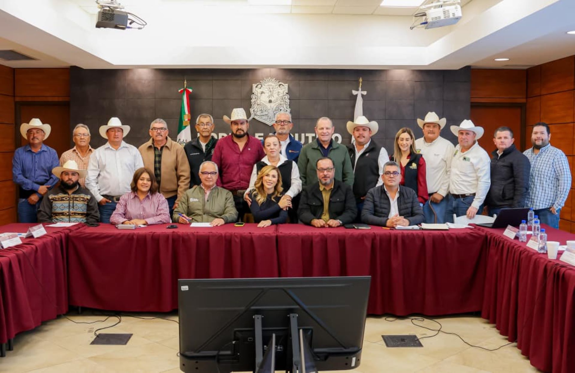 Establece Gobierno BC acuerdos para impulsar apoyo a productores de trigo