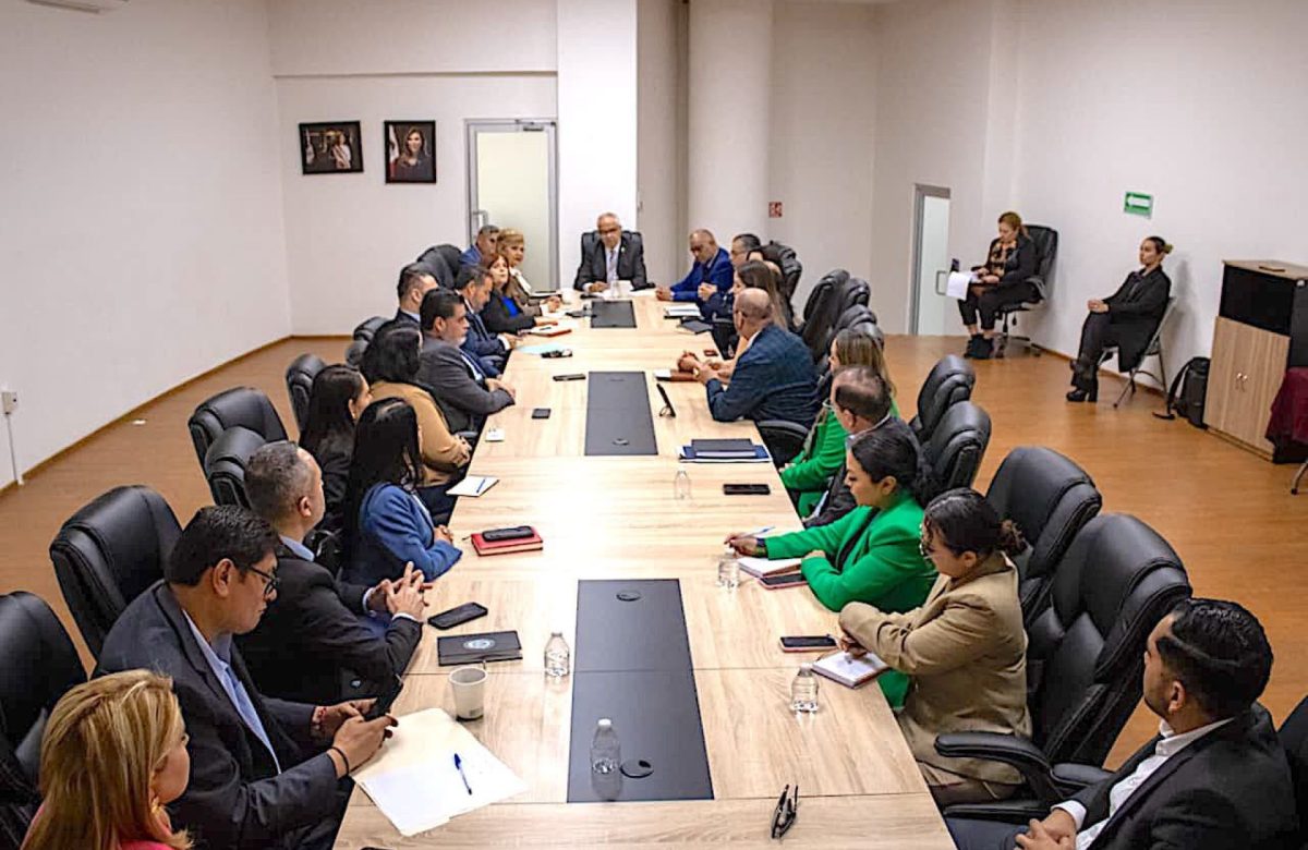 Fortalece Gobierno de BC acercamiento con gremio de abogados