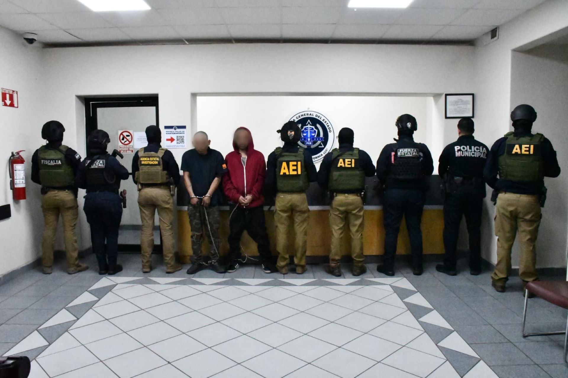 Obtiene FGE vinculación a proceso a tres sujetos  que colocaron “narcomanta” y cabeza humana en las inmediaciones de Estación Villas del Sol de la Policía Municipal