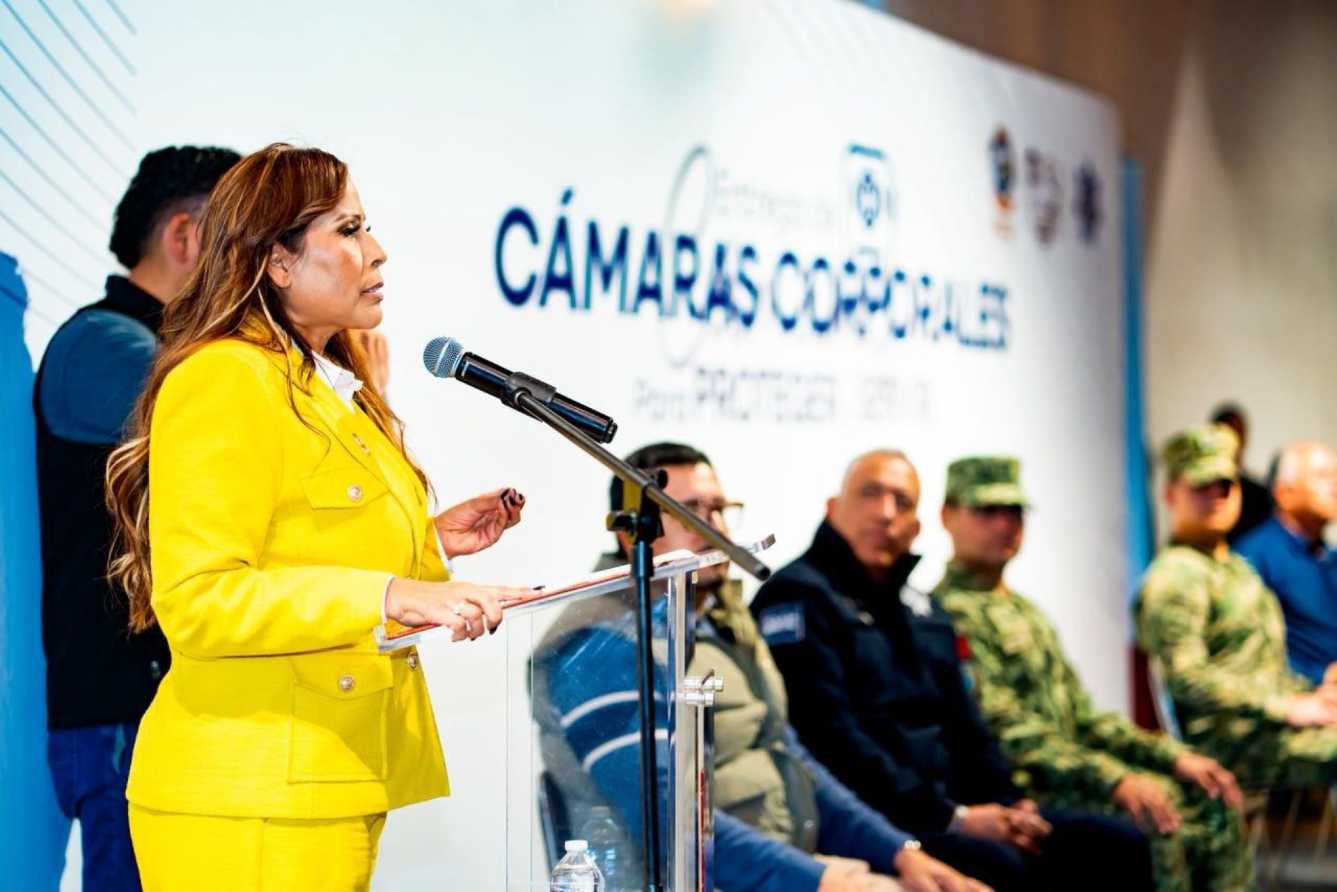 Gobierno de Ensenada fortalece a la DSPM con entrega de cámaras corporales