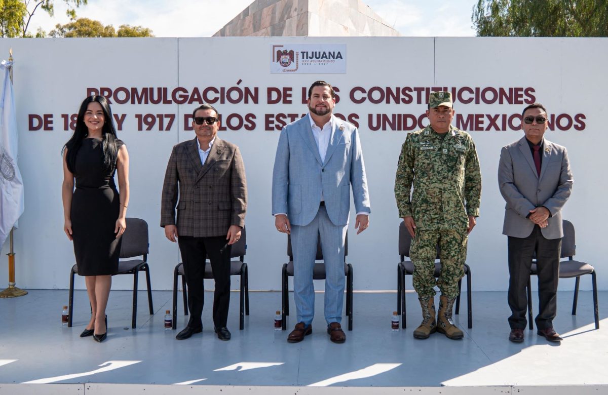 Preside Ismael Burgueño Ruiz acto cívico del Aniversario de la Promulgación de las Constituciones de 1857 y 1917