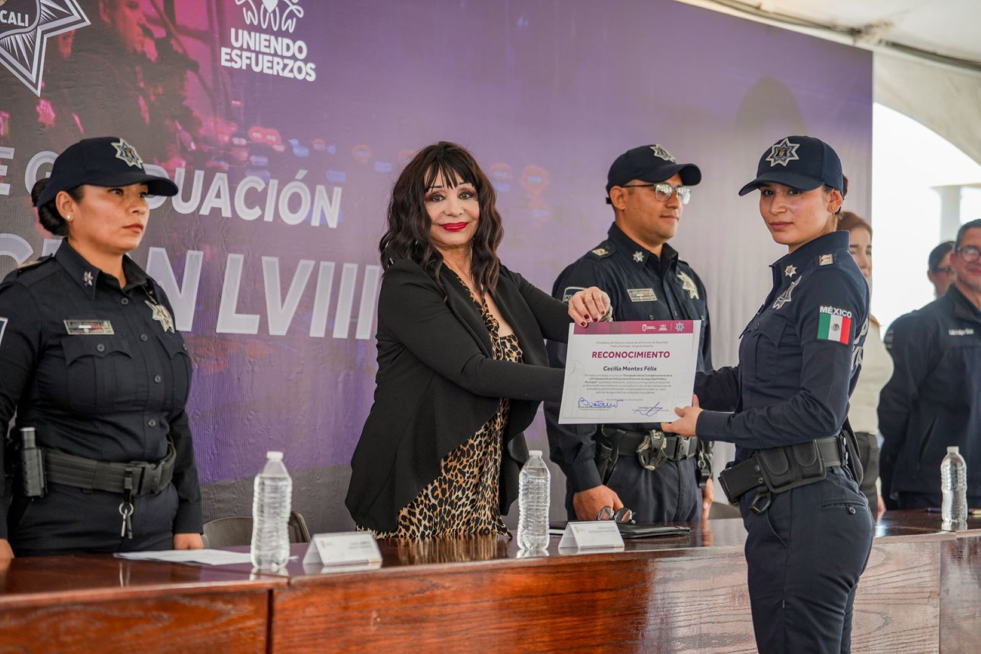 Refuerzan a la Policía de Mexicali: Se gradúan 21 nuevos agentes