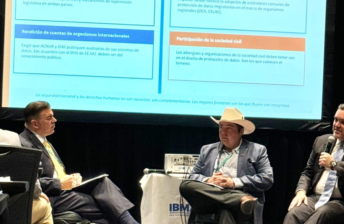 Armando Samaniego alza la voz por los derechos humanos en  conferencia binacional sobre migración y tecnologías