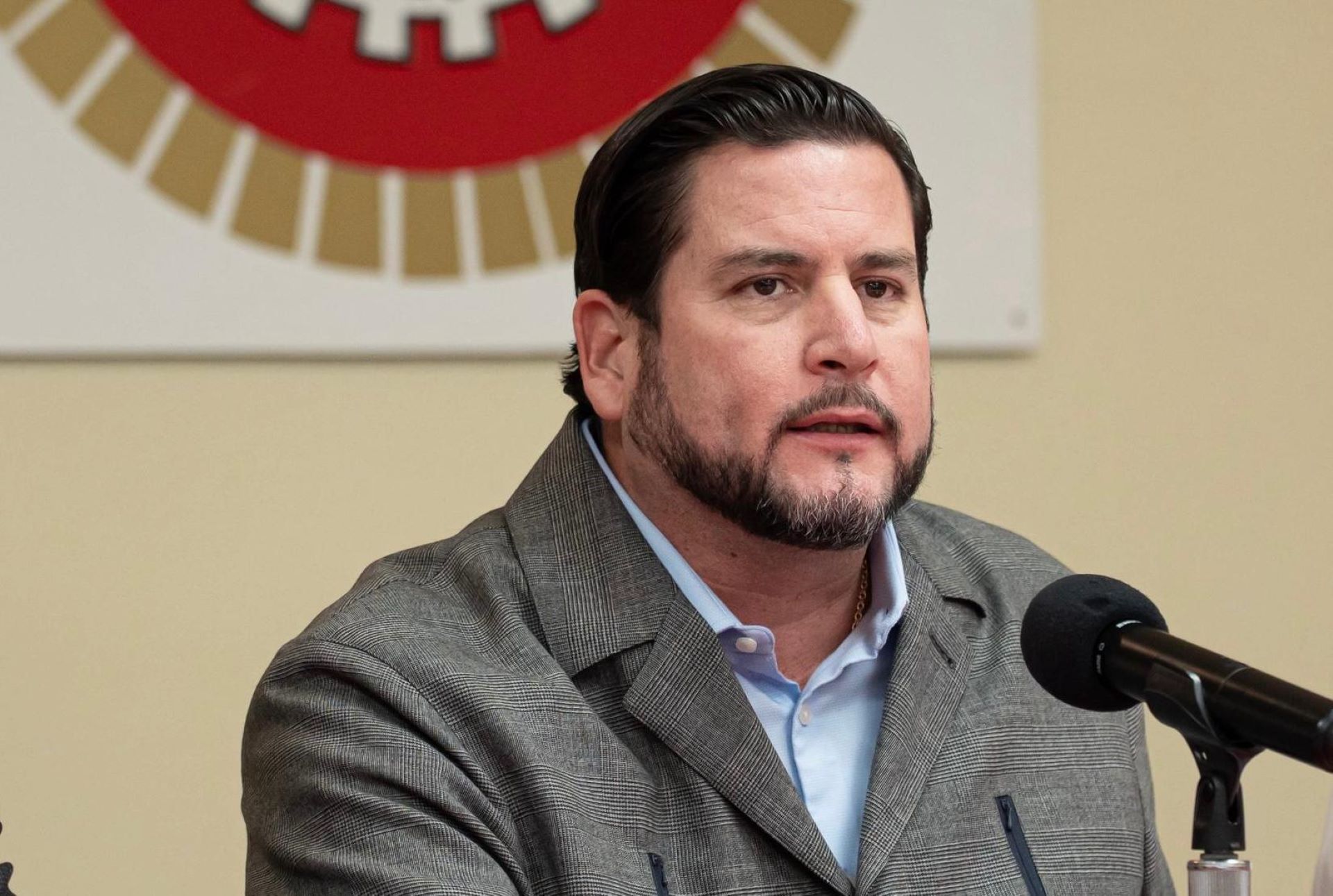 Asiste presidente municipal Ismael Burgueño a la entrega de reconocimiento al titular de la SSPCM por parte de la CTM