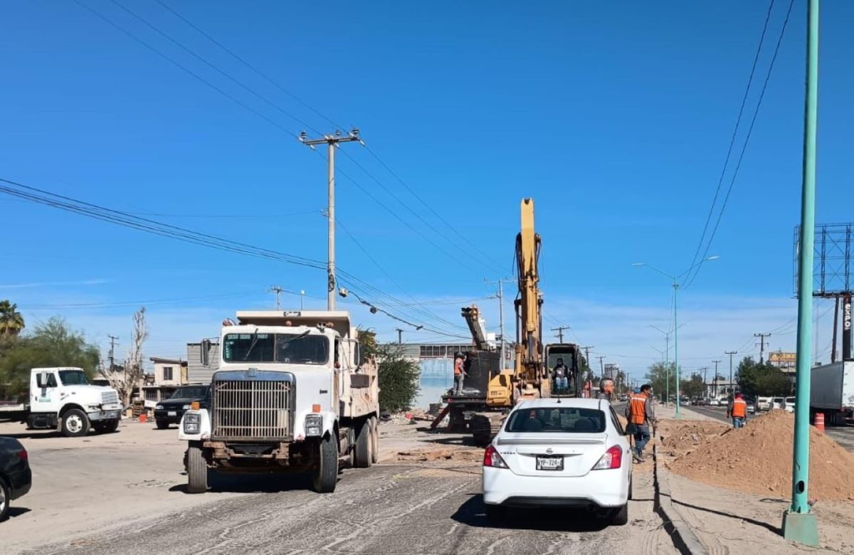 Atiende Gobierno de Mexicali denuncia ciudadana y libera vialidad obstruida