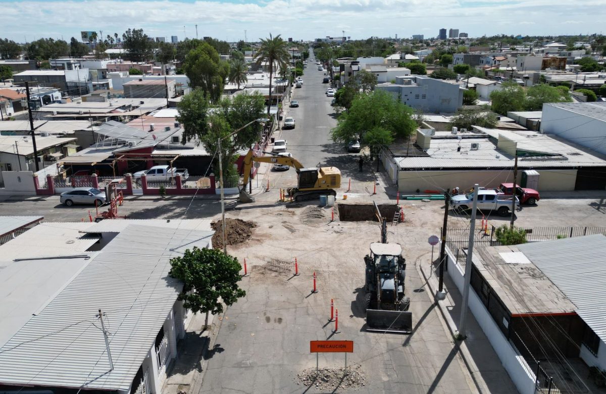 CESPM avanza en la modernización del drenaje sanitario con reposición de pozo de visita en colonia Prohogar