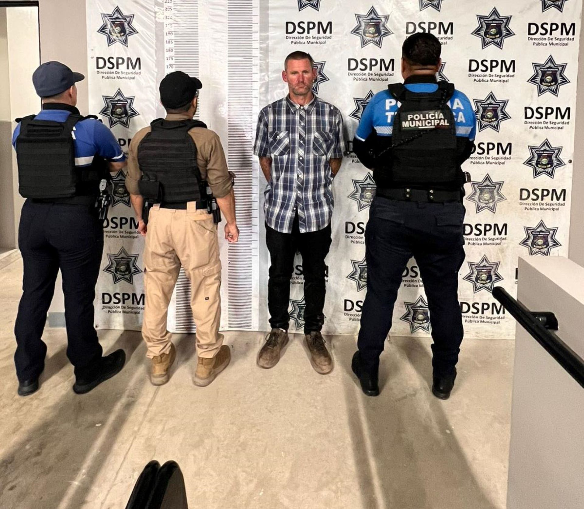 Coordina la DSPM con autoridades estatales y federales aseguramiento de extranjero con orden de aprehensión activa en Estados Unidos