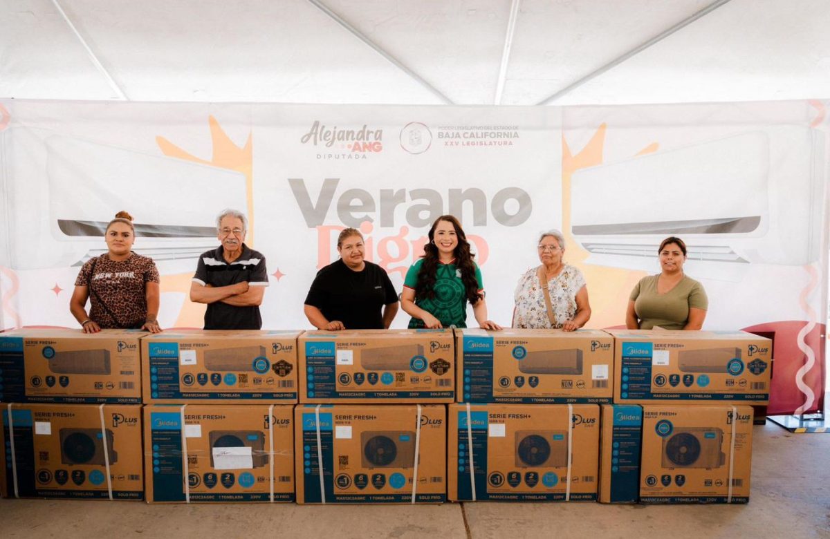 Diputada Alejandra Ang entrega 72 mini splits a madres jefas de familia y adultos mayores del Distrito III