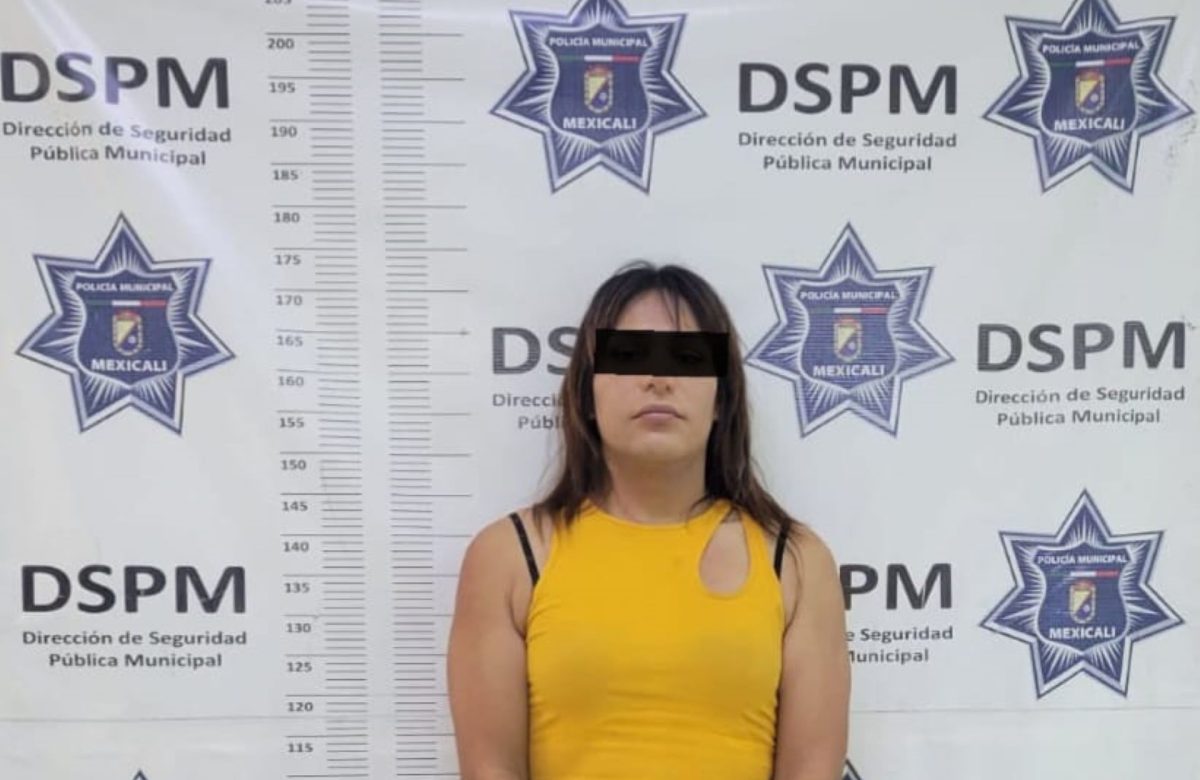 Asegura Policía Municipal a persona por daños a oficinas municipales en zona Centro