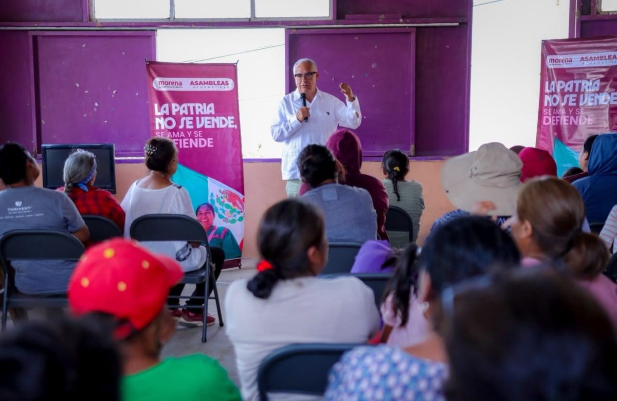 Destaca Alfredo Álvarez, logros de los gobiernos morenistas en asamblea informativa