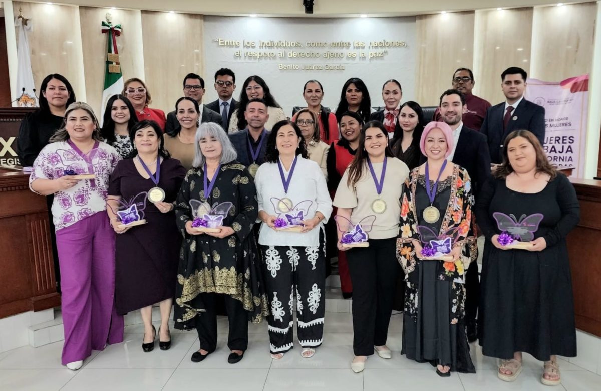 Honra Congreso de BC a mujeres destacadas en el “Muro en honor de las mujeres de Baja California”